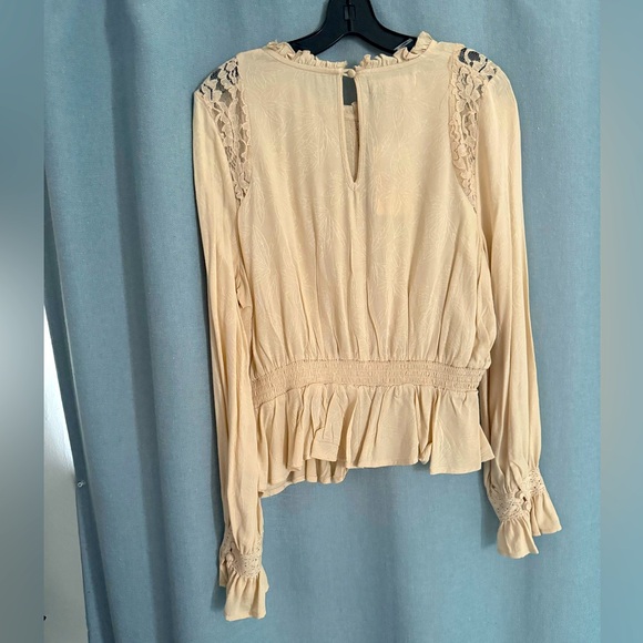 Chance & Destiny Ruffled Lace and Crochet Blouse. - Picture 6 of 8